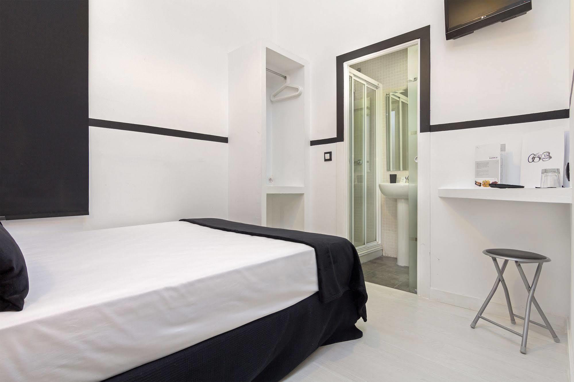 Gran Via 63 Rooms Madrid Exterior photo